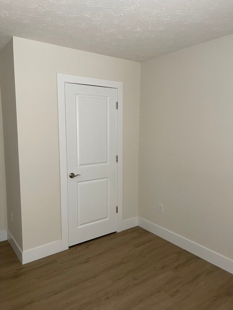 Building Photo - 4231 Otter Creek Dr