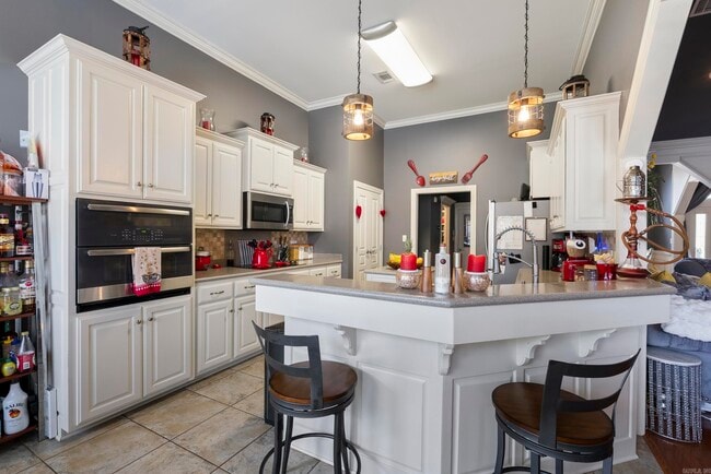 Building Photo - 37 Cypress Creek Dr