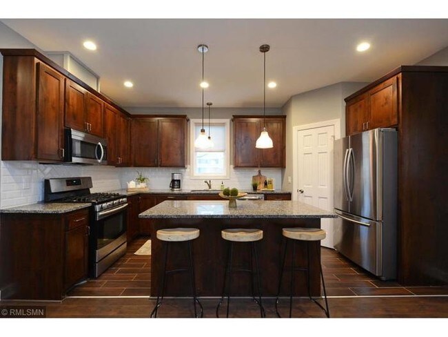 Building Photo - 3221 42nd Ave S