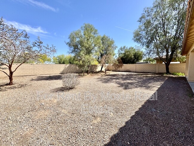 Building Photo - 44490 W Palo Nuez St