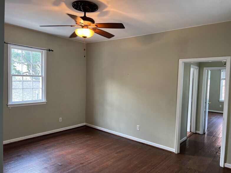 Building Photo - 119 Drake Street Unit B