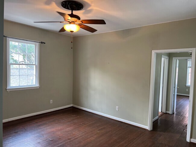 Building Photo - 119 Drake Street Unit B