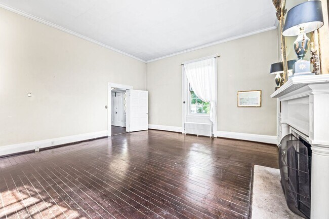 Building Photo - Charming 4BE/3BA Home in Historic Downtown Franklin!