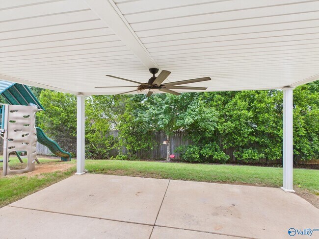 Building Photo - 122 Bellingham Dr