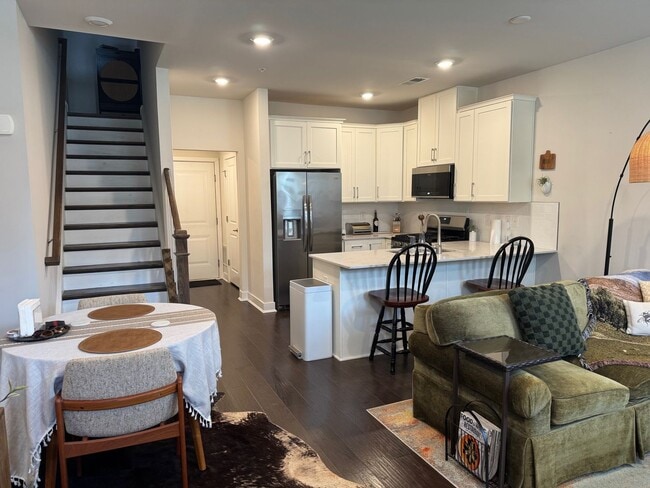 Building Photo - Beautiful SteelPointe 2 Bedroom 1.5 Bath Townhome for Rent in Phoenixville $2,690/month