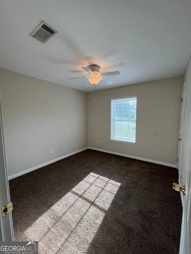 Building Photo - 408 E Lawnwood Ave