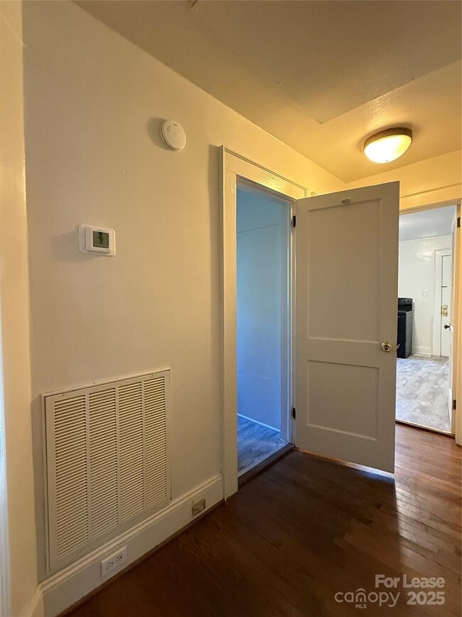 Building Photo - 505 Franklin Ave