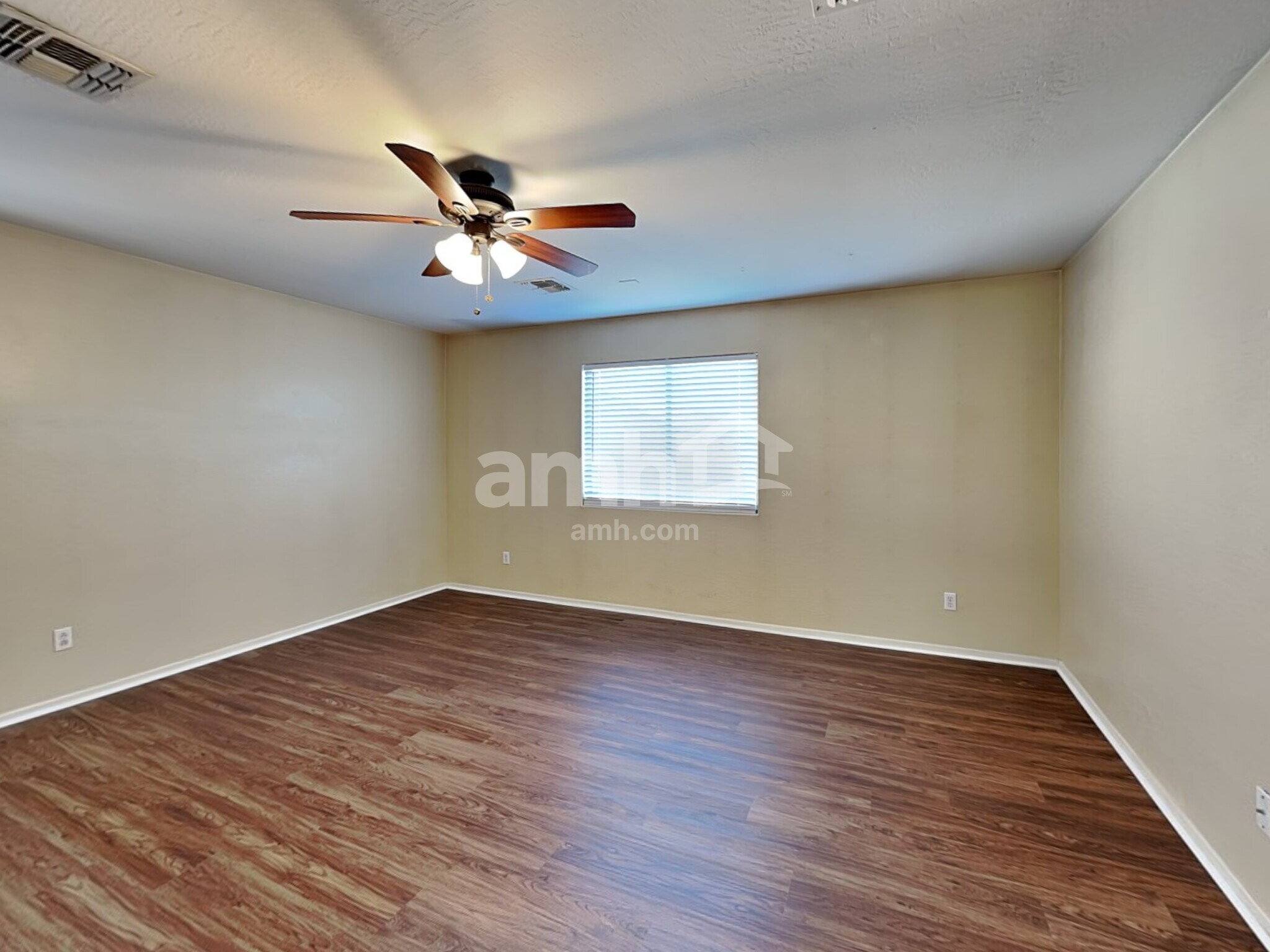 Building Photo - 8220 W Forest Grove Ave