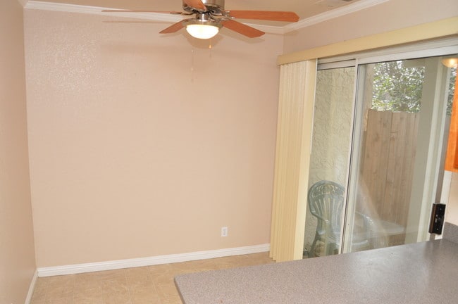 Building Photo - 1125 Sheridan Ave