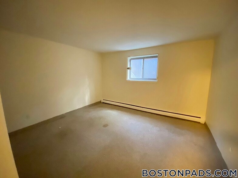 Building Photo - 122 Dustin St