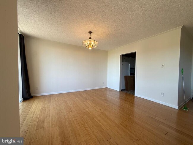 Building Photo - 5225 Pooks Hill Rd