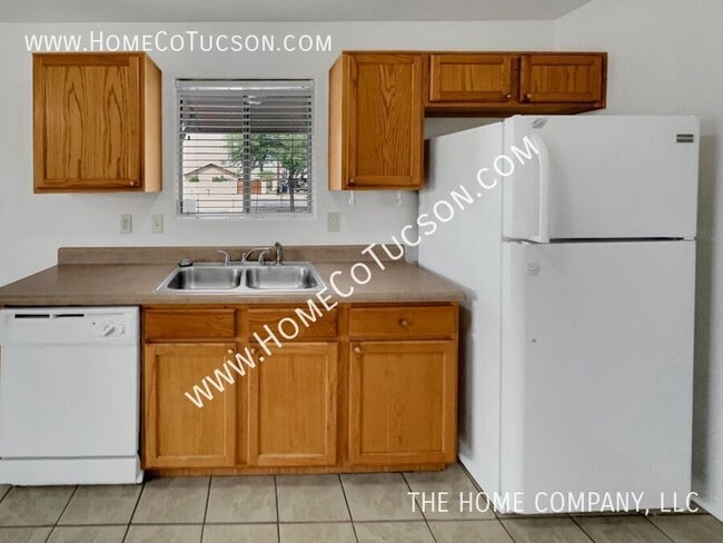 Building Photo - 1421 S Park Ave