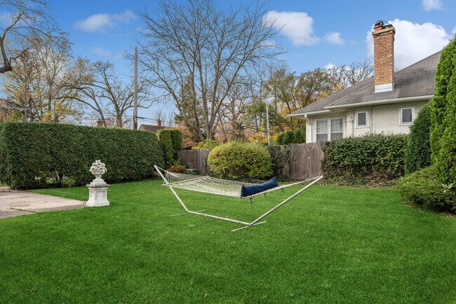 Building Photo - 1099 Tower Rd