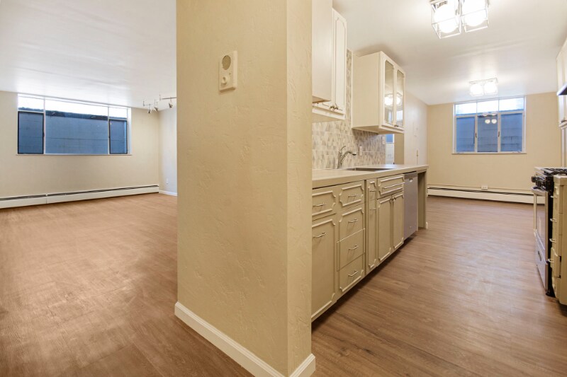 Building Photo - 1375 N Williams St