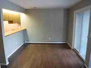 Building Photo - 1600 Eastridge Dr