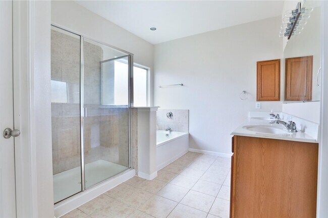 Building Photo - 3714 Siebinthaler Ln