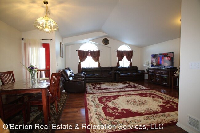 Building Photo - 4 br, 2 bath House - 1804 Sturbridge Court