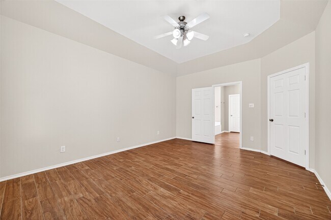 Building Photo - 17611 Haywood Oaks Dr