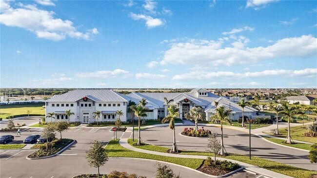 Building Photo - 15941 Clear Skies Pl