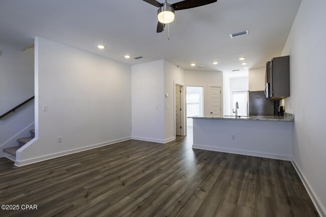 Building Photo - 5860 Tyndall Pkwy