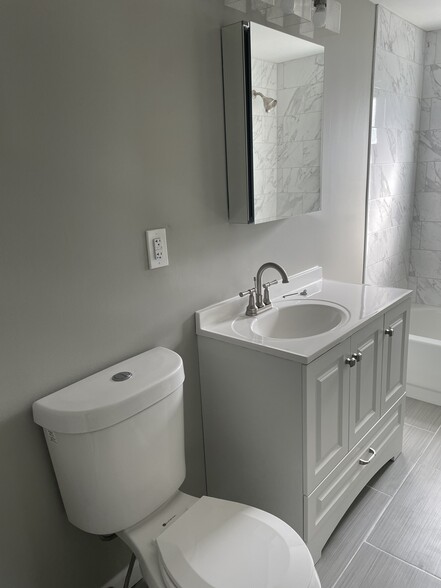 Bathroom - 294 W Webster Ave