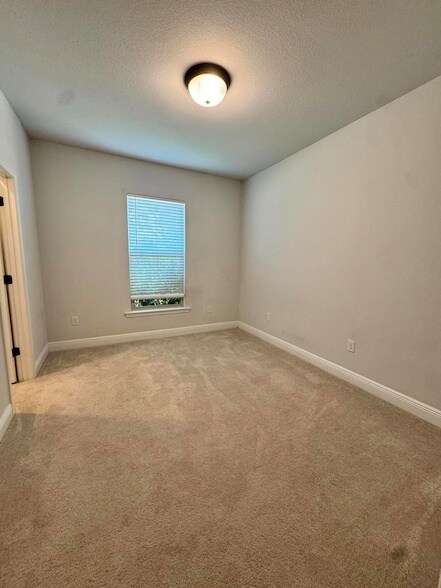 Building Photo - 5723 Maggie Rose Cir