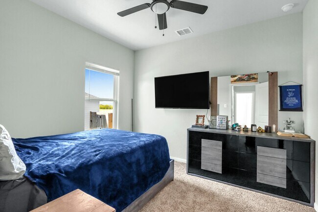 Building Photo - 8903 Grey Elm