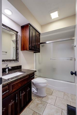Building Photo - 3916 San Mateo Dr