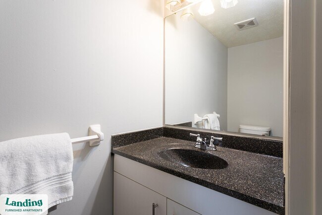 Building Photo - 206 Liberty St