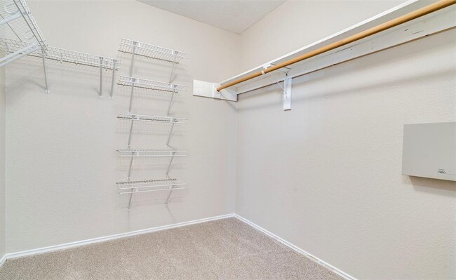 Building Photo - 2901 Rainy River Dr
