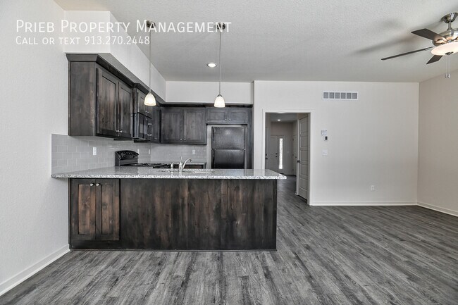 Building Photo - 3253 N 103rd Pl