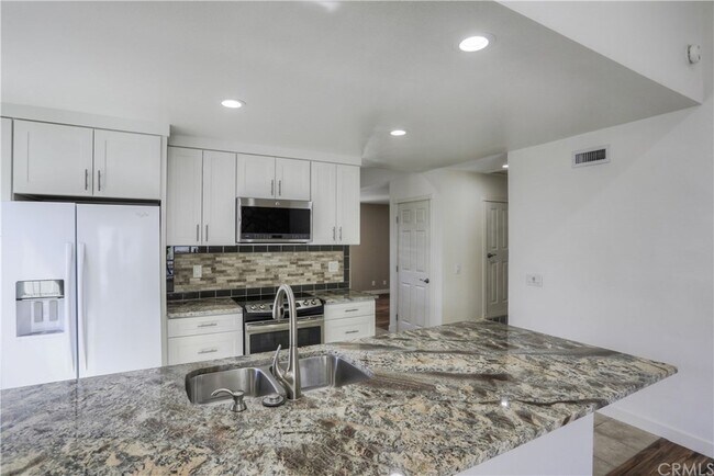 Building Photo - 14852 Rattan St