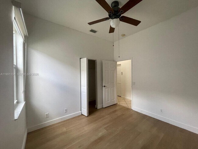 Building Photo - 1137 Croton Ct