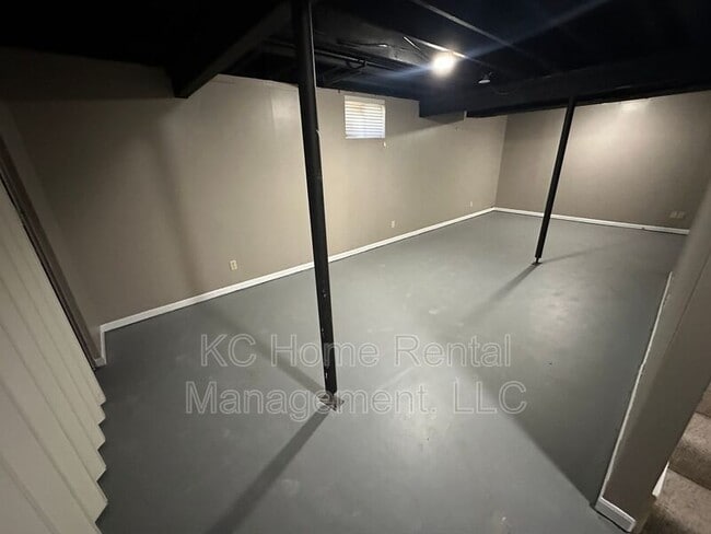 Building Photo - 11747 Oakmont St