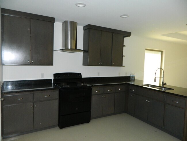 Building Photo - 1615 Dra Eve Perez Lane