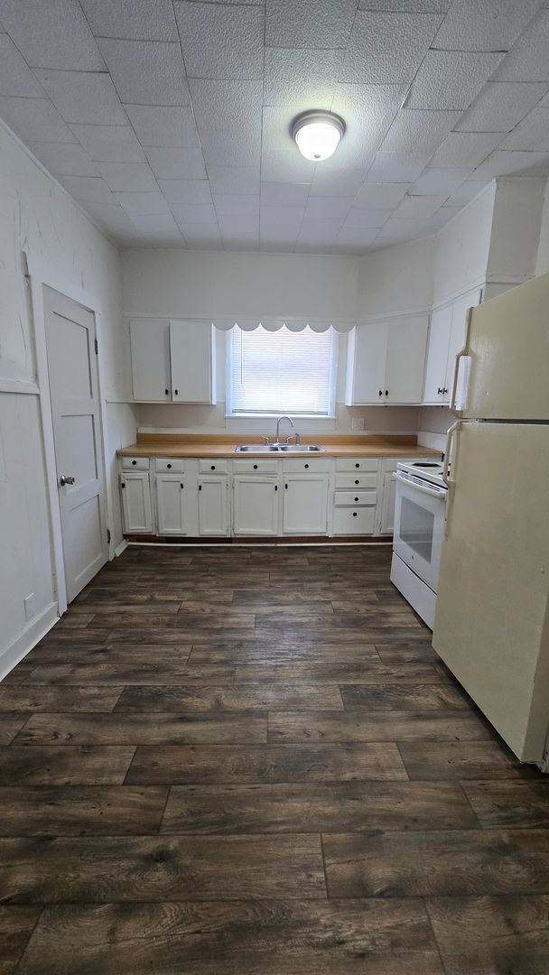 Building Photo - 2 Bed - 2 Bath Home, Muncie's North Side!
