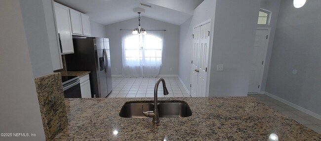 Building Photo - 1035 Beckingham Dr