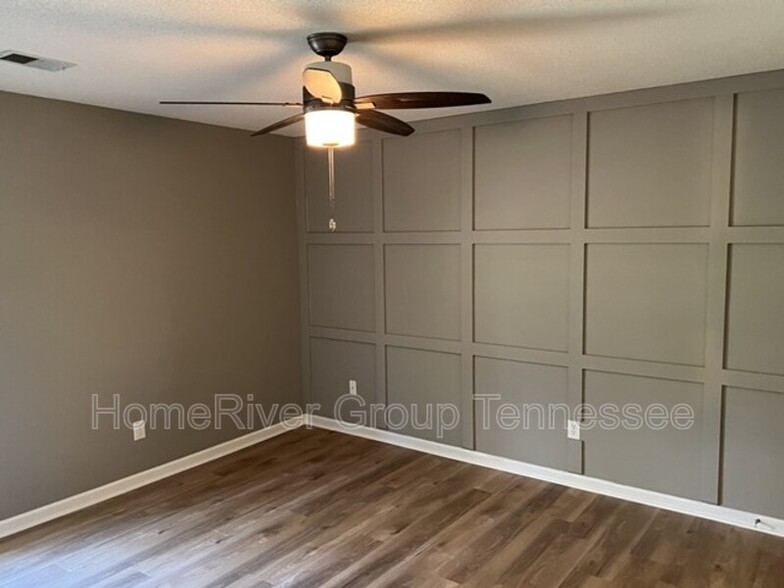 Building Photo - 590 Featherwind Cove N