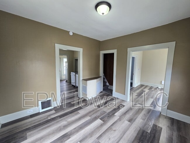 Building Photo - 823 Glenwood St