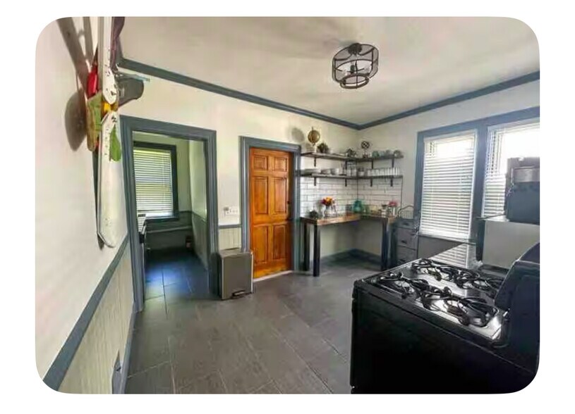 Kitchen - 105 Vinton St