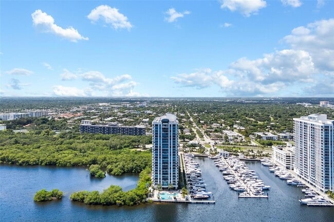 Building Photo - 17111 Biscayne Blvd