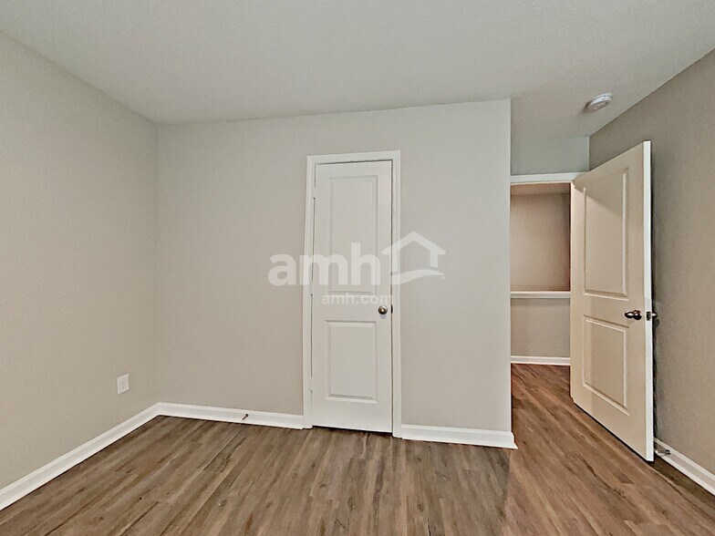 Building Photo - 4935 Bridle Path