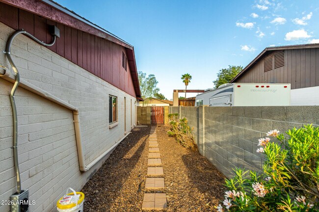 Building Photo - 16638 N 46th Ln