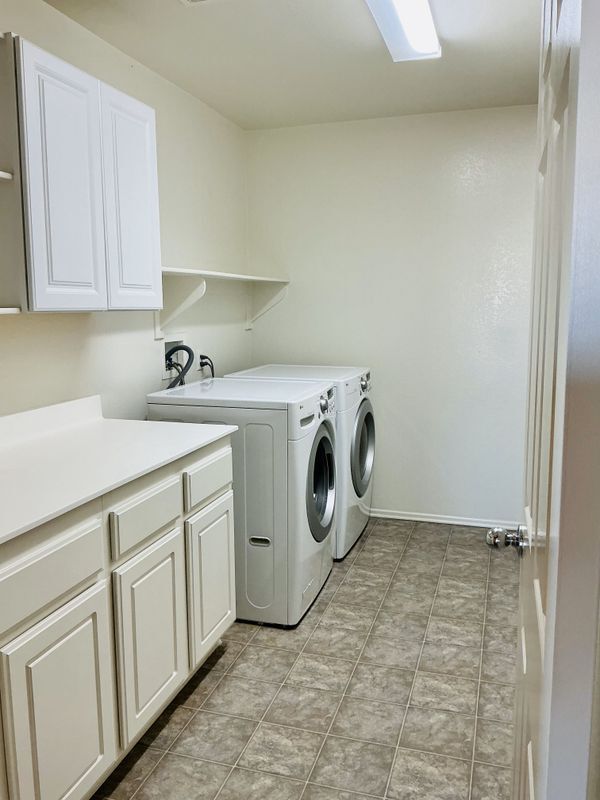 Building Photo - 43426 Lago Brezza Dr