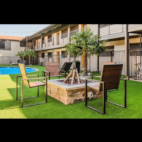 Primary Photo - The Dean