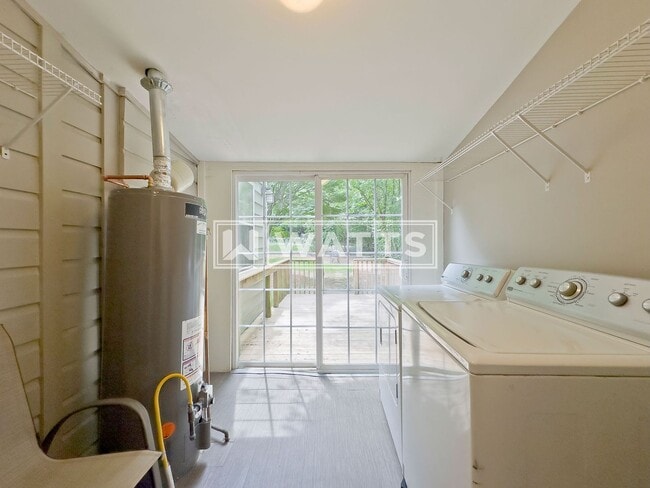Building Photo - Charming 2BR/1BA Bungalow in Crestwood South