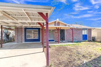 Building Photo - 5935 Highfield St