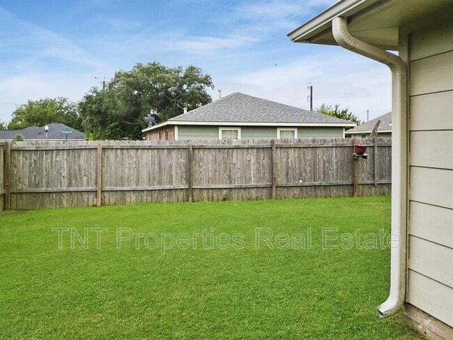 Building Photo - 1124 Carolina St