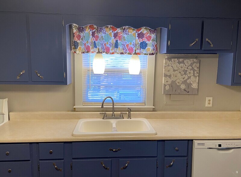 Building Photo - 6592 Moores Mill Rd