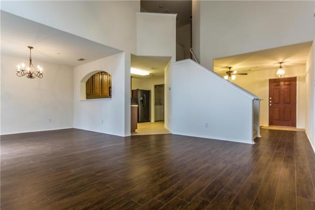 Building Photo - 10371 Darkwood Dr